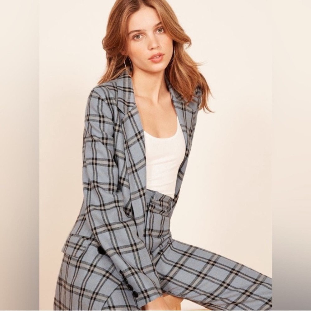 Reformation 100% Linen Blue Plaid Calais Valero
Oversized Blazer - Size M